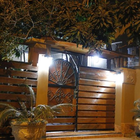 2 Kitarat Bb Bed & Breakfast Vlorë Eksteriør bilde