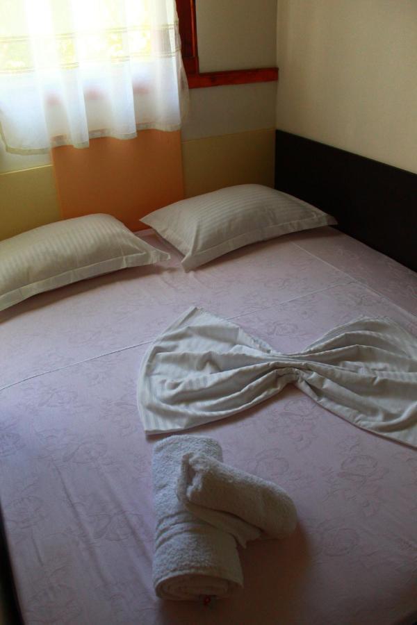 2 Kitarat Bb Bed & Breakfast Vlorë Eksteriør bilde