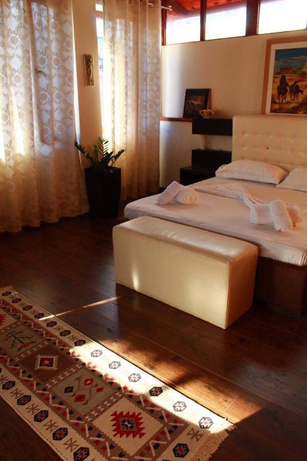 2 Kitarat Bb Bed & Breakfast Vlorë Eksteriør bilde