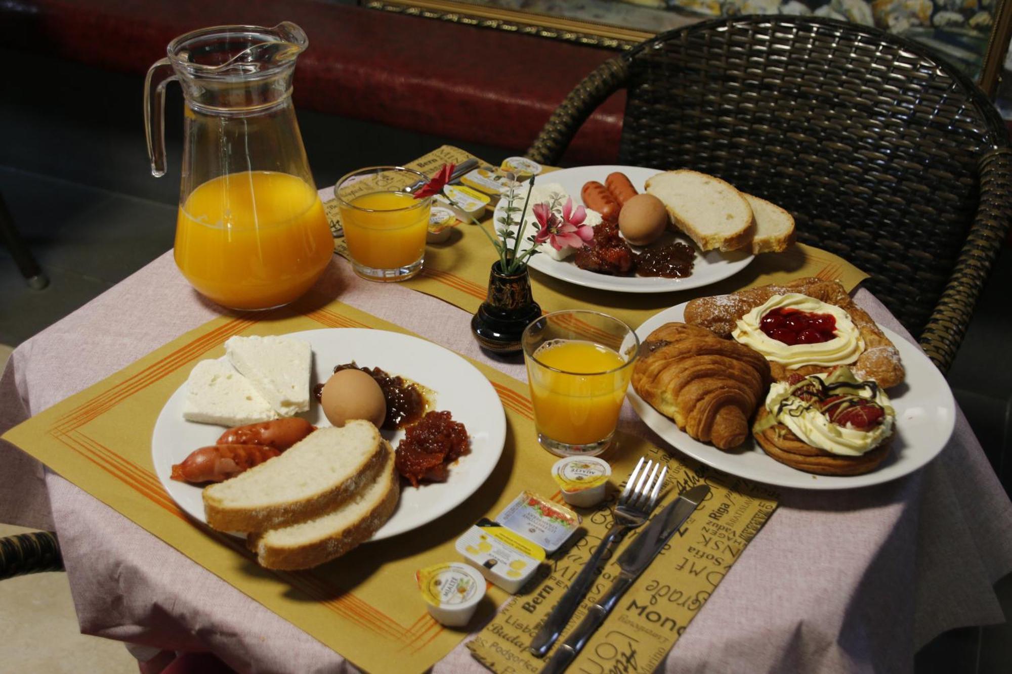 2 Kitarat Bb Bed & Breakfast Vlorë Eksteriør bilde